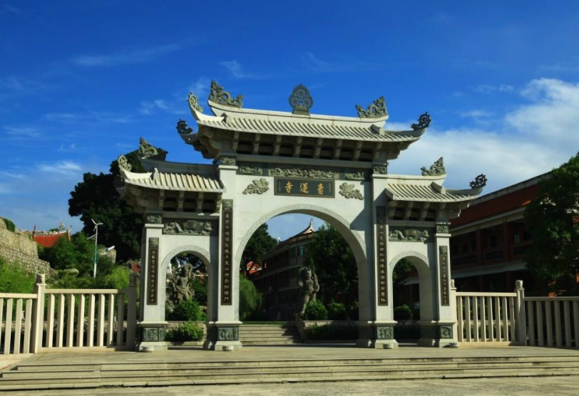 【廟宇寺】青蓮寺蓮花座上的寶寺！
  第1張